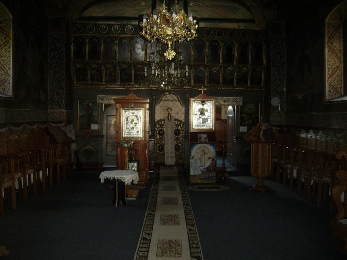 Biserica - interior